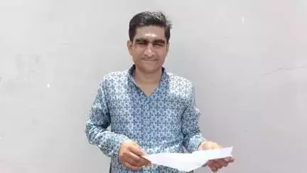 नईगढ़ी: नईगढ़ी थाना क्षेत्र के सोहाई गांव के संतोष तिवारी ने पटवारी पर लगाए गंभीर आरोप