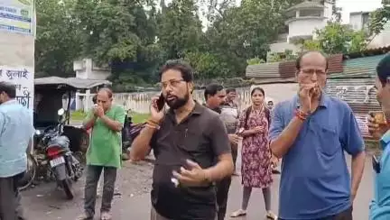 মেদিনীপুর: বামেদের ডাকা ধর্মঘটে মেদিনীপুর সেন্ট্রাল বাস স্ট্যান্ডে বাসের ঘাটতি আটকাতে তৎপর শাসকদলের পরিবহন সংগঠন