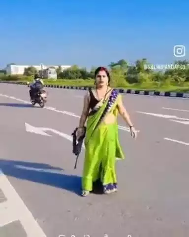 कानपुर: कल्याणपुर निवासी महिला ने बीच हाईवे पर हथियार के साथ बनाई रील, वीडियो सोशल मीडिया पर हुआ वायरल