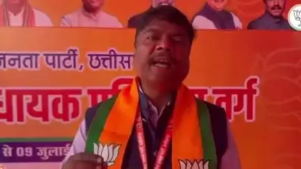 नारायणपुर: नारायणपुर विधायक और वनमंत्री केदार कश्यप ने कांग्रेस के राष्ट्रीय अध्यक्ष के बयान पर किया तीखा पलटवार, वीडियो हुआ वायरल