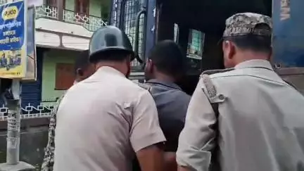 জলপাইগুড়ি: সর্বভারতীয় বনধ ঘিরে উত্তাল জলপাইগুড়ি, এখনও পর্যন্ত আটক ২৩