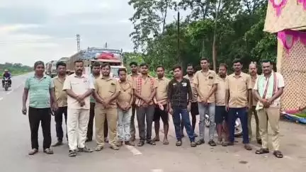 ସୁକିନ୍ଦା: ଡ୍ରାଇଭର ମହାସଙ୍ଘ ଆନ୍ଦୋଳନରେ ସୁକିନ୍ଦାରେ ସାମିଲ ହେଲେ ଶତାଧିକ ଡ଼୍ରାଇଭର, ଯାତାୟତରେ ସମସ୍ୟା ସୃଷ୍ଟି #jansamasya