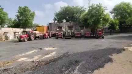 टोंक: टोंक पुलिस ने अवैध बजरी खनन और परिवहन पर की बड़ी कार्रवाई, 15 ट्रैक्टर, 2 लोडर और 8 आरोपियों को किया गिरफ्तार