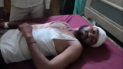 एटा: गांव बीरपुर में जमीनी विवाद को लेकर दो पक्षों में हुई मारपीट और फायरिंग, एक पक्ष के 3 लोग हुए घायल
