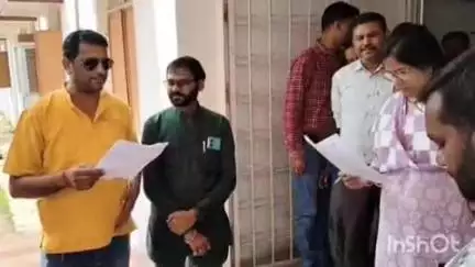 जैतपुर: बुढार में कार्यभारित कर्मचारी एवं दैनिक वेतन भोगी श्रमिक महासंघ ने तहसीलदार को सीएम के नाम ज्ञापन सौंपा