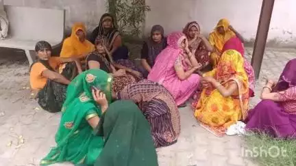 एटा: नगला रामजीत के युवक की मौत पर परिजनों ने बुलेरो से टक्कर मारकर हत्या का आरोप लगाया, शव पीएम के लिए पहुंचा