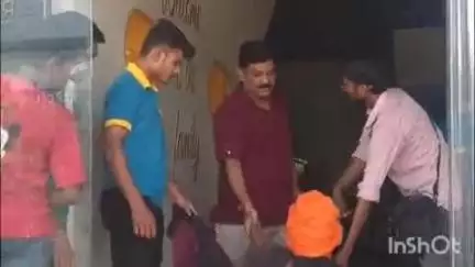 हुज़ूर: रीवा: सिविल लाइन थाना क्षेत्र में रेस्टोरेंट कर्मचारियों ने साधु पर चोरी का आरोप लगाकर की पिटाई