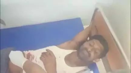 शाहजहांपुर: शाहजहांपुर में दबंगों ने एक व्यक्ति को जमकर पीटा, घायल को मेडिकल कॉलेज में भर्ती कराया गया, फायरिंग करने का भी आरोप