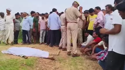 बसवा: लोटवाड़ा की नदी के किनारे संदिग्ध अवस्था में एक व्यक्ति का शव बरामद, परिजनों ने हत्या का लगाया आरोप