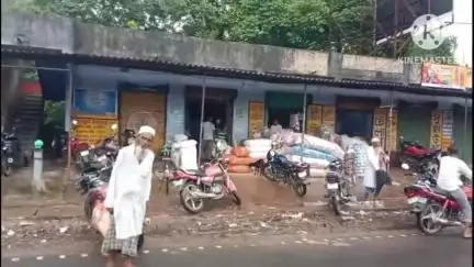 পুরুলিয়া ২: সাধারণ ধর্মঘটে পুরুলিয়া ২ নং ব্লকের হুটমুড়া ও জয়নগর বাজারে জনজীবন প্রায় স্বাভাবিক