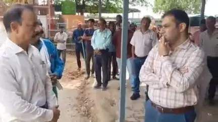 लाडपुरा: बंधा धर्मपुरा स्थित गौशाला का निरीक्षण कर कलक्टर ने दिए आवश्यक निर्देश, पशु कल्याण की समस्त व्यवस्थाओं का गहन अवलोकन