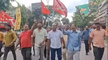 মাটিগাড়া: শিলিগুড়িতে বনধ সমর্থন ও বিরোধিতায় উত্তেজনা, মোতায়েন বিশাল পুলিশ বাহিনী