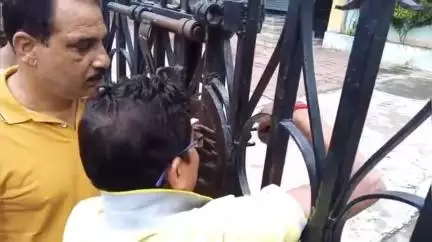 বহরমপুর: বামপন্থী ট্রেড ইউনিয়নের ডাকা বন্ধের প্রতিবাদে বহরমপুর শহর জুড়ে অভিযান  যুব তৃণমূলের
