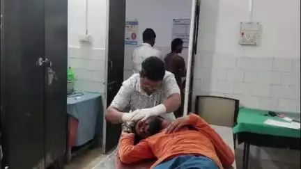 गिरिडीह: मुफस्सिल थाना क्षेत्र के बदडीहा निवासी एक व्यक्ति को पत्नी ने मारपीट कर किया घायल, अस्पताल में इलाज जारी