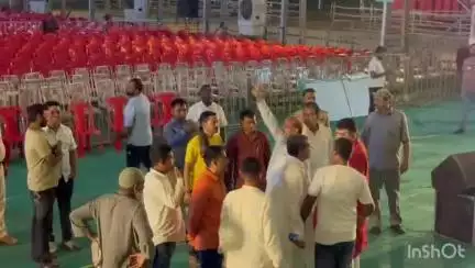 नवादा: आईटीआई के मैदान में आधी रात में जायजा लेने पहुंचे राजद प्रवक्ता शक्ति यादव, तेजस्वी यादव के आदेश पर