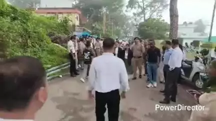 नाहन: नाहन कोर्ट कॉम्प्लेक्स को मिली बम से उड़ाने की धमकी, पुलिस ने सर्च अभियान पूरा किया, नहीं मिली संदिग्ध वस्तु