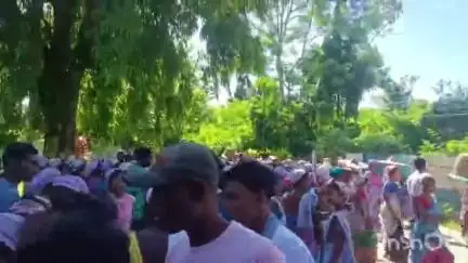 মৰাণ: চাহ শ্ৰমিকৰ সমস্যা সমাধানৰ দাবীত মৰাণ হালমাৰী চাহ বাগিছাত চাহ শ্ৰমিকৰ তীব্ৰ প্ৰতিবাদ