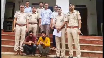किशनगंज: नाहरगढ में चोरी हुए ट्रैक्टर और ट्रॉली बरामद, 2 आरोपियों को किया गया गिरफ्तार