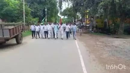 घोसी: महागठबंधन दलों ने घोसी बाजार बंद कराया, गहन मतदाता पुनरीक्षण के विरोध में पूरा बिहार बंद