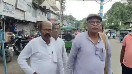 বালুরঘাট: বংশীহারীতে ধর্মঘট সফল করতে রাস্তায় নেমে আন্দোলন করা এক আন্দোলনকারীকে চড় IC-র, বালুরঘাট পুলিশ সুপারের দ্বারস্থ বামফ্রন্ট