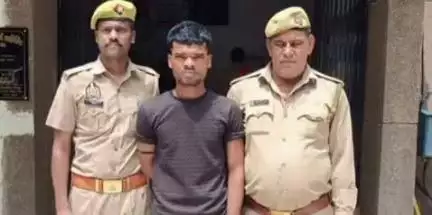 सैफई: सैफई में कुख्यात बदमाश बादल उर्फ सूरज शाख्य को पुलिस ने मोबाइल के साथ दबोचा