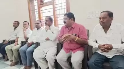 ಮಾಗಡಿ: ಬಮೂಲ್ ಅಧ್ಯಕ್ಷರು ಹಾಗೂ ನಿರ್ದೇಶಕರಿಗೆ ಅಭಿನಂದನೆ: ಪಟ್ಟಣದಲ್ಲಿ ಕೈ ಮುಖಂಡ ಕೃಷ್ಣಮೂರ್ತಿ
