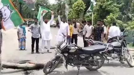 मांझी: मांझी में बिहार बंद का दिखा छिटपुट असर, गाड़ियां नहीं चलीं, कुछ दुकानें खुली और कुछ रहीं बंद