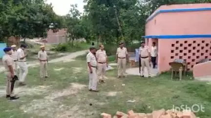 मढ़ौरा: भावलपुर के जोधौली में उपचुनाव की एसडीपीओ नरेश पासवान ने की जांच