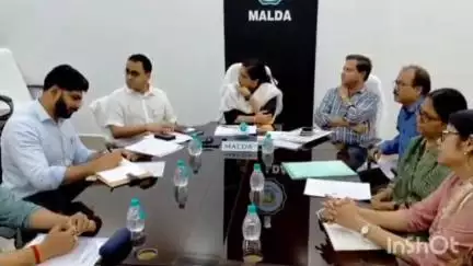 ইংরেজবাজার: জেলায় ফল ও সবজি চাষে আরো গতি আনতে মালদা জেলা প্রশাসনিক ভবনের সভা কক্ষে অনুষ্ঠিত হল বৈঠক