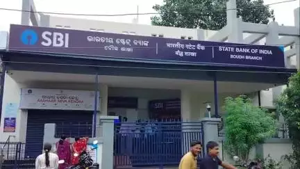 ବୌଦ୍ଧ ସଦର: ବୌଦ୍ଧରେ ୯ ଶ୍ରମିକ ସଂଗଠନର  ଧର୍ମଘଟର ପ୍ରଭାବ, ସମସ୍ତ ବ୍ୟାଙ୍କ ବନ୍ଦ