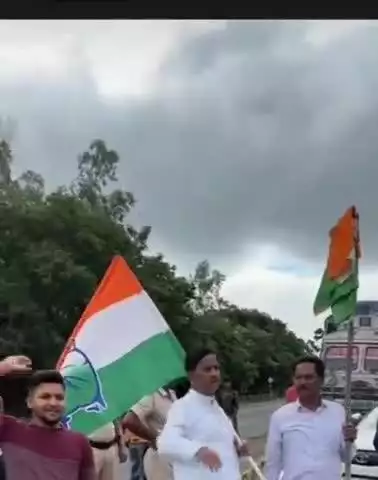 कस्बा: कस्बा के एन एच 27 पर कस्बा विधायक ने मतदाता सूची सत्यापन के खिलाफ किया प्रदर्शन