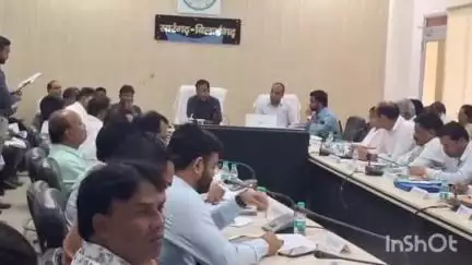 कलेक्टर डॉ. कन्नौजे के दिए सख्त निर्देश, बारिश में स्कूल और अस्पतालों का नियमित निरीक्षण करें अधिकारी