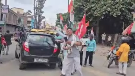 नौबतपुर: नौबतपुर में मतदाता पुनरीक्षण के विरोध में महागठबंधन कार्यकर्ताओं ने किया चक्का जाम