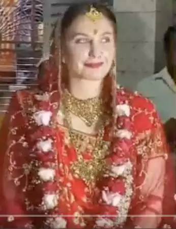 प्यार पाने के लिए रूस से भारत पहुंची रशियन युवती ने जीता सबका दिल, शादी का वीडियो वायरल