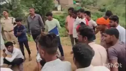 आलोट: थूरिया में शासकीय स्कूल की भूमि पर अतिक्रमण, राजस्व अधिकारी पहुंचे मौके पर, दी समझाइश