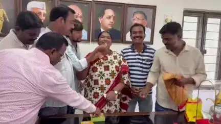 ములుగు: జిల్లా కేంద్రంలో ఘనంగా మంత్రి దనసరి అనసూయ సీతక్క జన్మదిన వేడుకలు