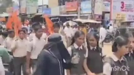 వికారాబాద్: ఏబీవీపీ ఆవిర్భావ దినోత్సవం సందర్భంగా జిల్లా కేంద్రంలో ఏబీవీపీ ఆధ్వర్యంలో విద్యార్థులతో భారీ ర్యాలీ