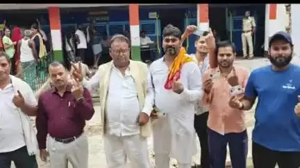 नूरसराय: जगदीशपुर तियारी पंचायत में कड़ी सुरक्षा के बीच शांतिपूर्ण मतदान जारी