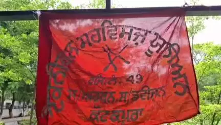 ਕੋਟਕਪੂਰਾ: ਬੱਤੀਆਂ ਵਾਲਾ ਚੌਕ ਵਿਖੇ ਦੇਸ਼ ਵਿਆਪੀ ਹੜਤਾਲ ਦੇ ਚਲਦਿਆਂ ਜੱਥੇਬੰਦੀਆਂ ਨੇ ਕੇਂਦਰ ਸਰਕਾਰ ਖਿਲਾਫ ਕੀਤਾ ਪ੍ਰਦਰਸ਼ਨ, ਰੋਸ਼ ਮਾਰਚ ਵੀ ਕੱਢਿਆ