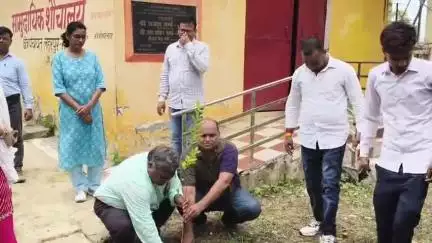 लहरपुर: लहरपुर क्षेत्र के विभिन्न स्थानों पर वृक्षारोपण कर लोगों को रोपित पौधों को संरक्षित करने का संकल्प दिलाया गया