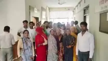 दतिया नगर: ग्राम गढ़ी में नदी किनारे रास्ते पर अवैध कब्जा, ग्रामीणों ने कलेक्टर से की शिकायत