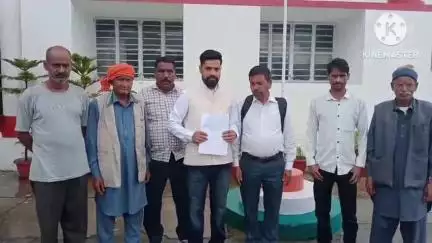 टिहरी: टिहरी बांध की झील से प्रभावित भल्ड गांव के ग्रामीणों ने डीएम से ड्रोन सर्वे रिपोर्ट जारी करने की मांग की