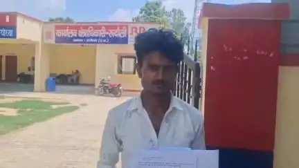 रुदौली: दलित युवक ने सीओ रुदौली से अवैध प्लाटिंग और चोरी-छिपे कीमती सागौन के पेड़ों की कटाई की शिकायत की