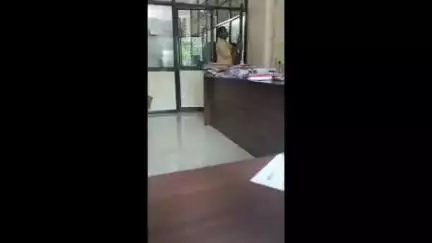 ഹൊസ്ദുർഗ്: നീലേശ്വരം നഗരസഭയിൽ ജോലിക്കെത്തിയ അഞ്ചോളം ഉദ്യോഗസ്ഥരെ സമരാനുകൂലികൾ പൂട്ടിയിട്ടു