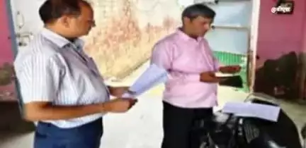 खेरागढ़: फतेहपुर सीकरी क्षेत्र के गांवों में खंड शिक्षा अधिकारी ने लिया जायजा, सात विद्यालयों को दिए नोटिस