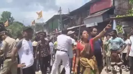 মাটিগাড়া: ক্রিকেট খেলাকে কেন্দ্র করে দুই গোষ্ঠীর মধ্যে ঝামেলা, উত্তেজনা বাগরাকোট এলাকায়, মোতায়ন পুলিশ