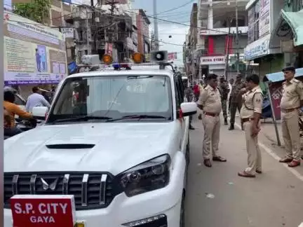 गया टाउन सीडी ब्लॉक: बिहार बंद को लेकर नगर पुलिस अधीक्षक रामानन्द कुमार कौशल ने शहर के संवेदनशील क्षेत्रों का किया भ्रमण