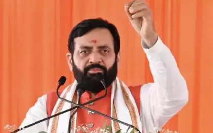 पंचायत में फूट-फूटकर रोने लगीं मानेसर की मेयर, नायब सरकार के मंत्री पर लगाए आरोप