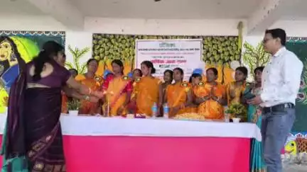 सिलाव: सिलाव के अशोक सम्राट भवन में सार्थक जीविका महिला विकास स्वावलंबी सहकारी समिति की आम सभा का आयोजन