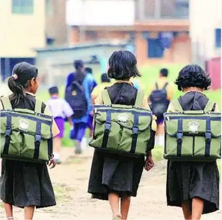 उत्तराखंड में ब्लॉक स्तर पर खुलेंगे इंग्लिश मीडियम स्कूल, 2 हज़ार शिक्षकों की होगी भर्ती